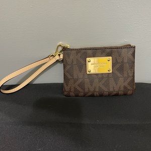 Michael Kors Signature wristlet